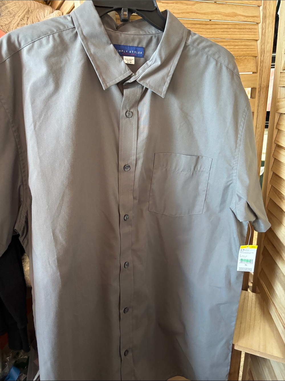 Simply Styled Men's Short-Sleeve Button-Down Shirt - NOS XL